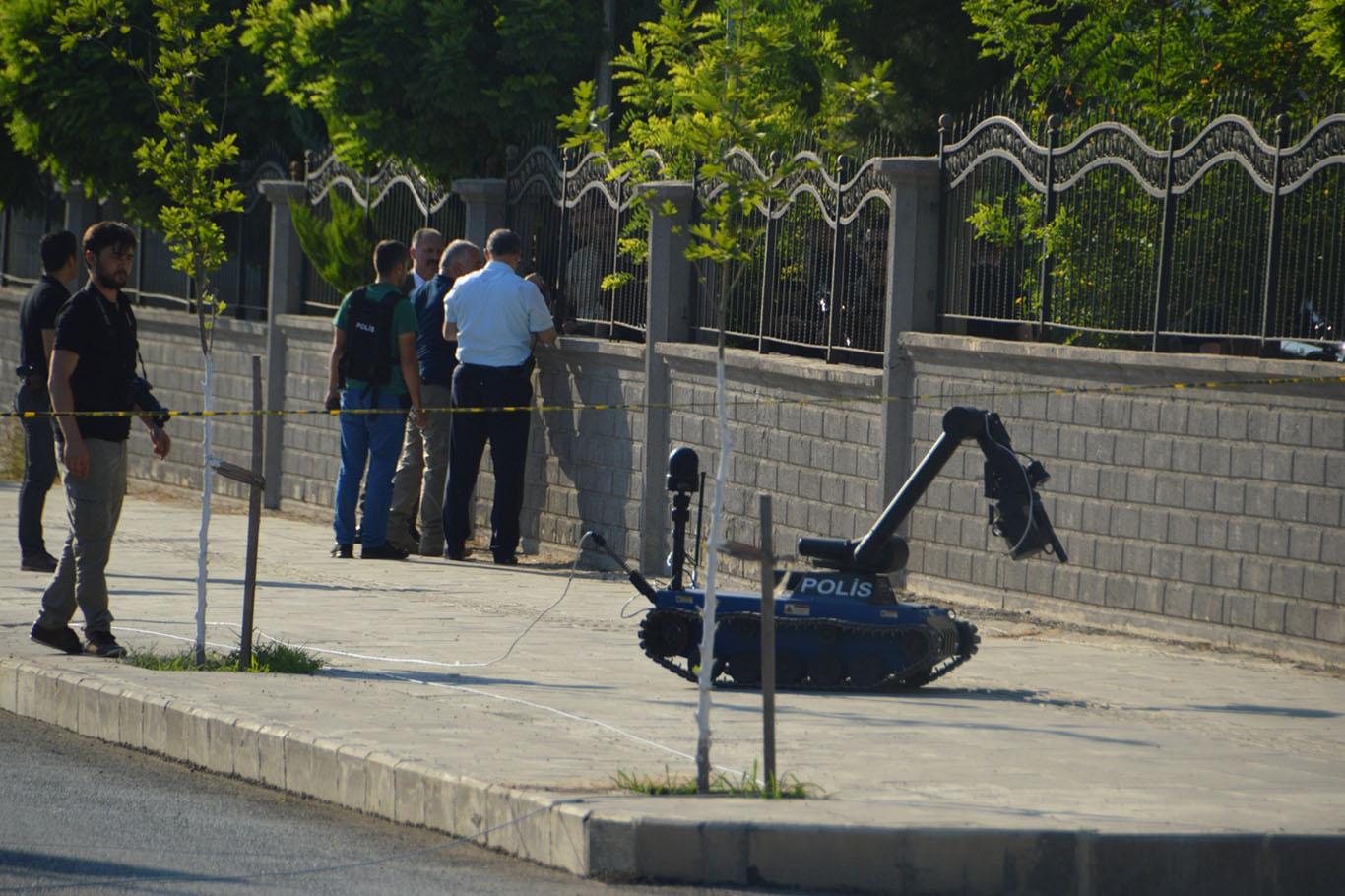 ​Valilik önünde "bomba" paniği